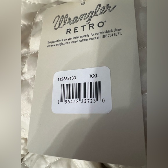 Wrangler Retro Tan and Gray Patterned Women’s Shacket Jacket - Picture 9 of 10